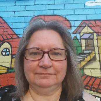 Amanda Earl August 2018